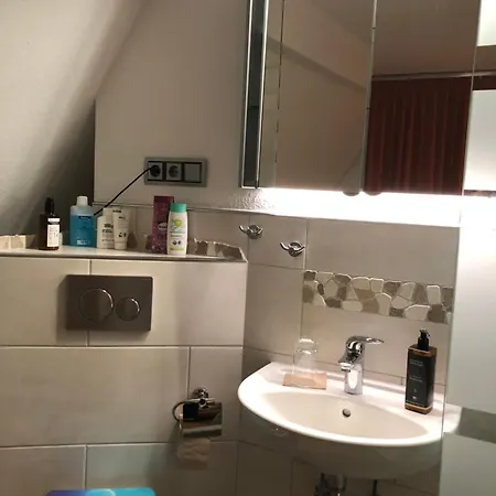 Alloggio in famiglia Aussichtszimmer Mit Modernem Glasbad Und Balkon