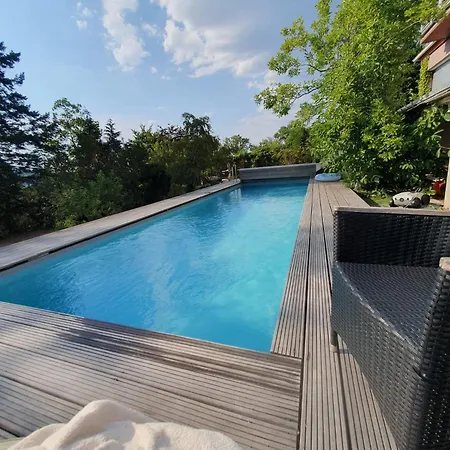 Aussichtszimmer Mit Modernem Glasbad Und Balkon Alloggio in famiglia *