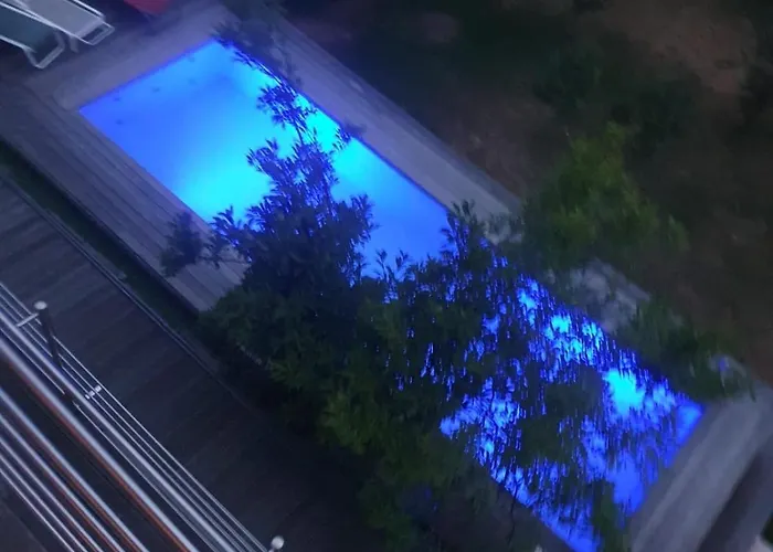 Aussichtszimmer Mit Modernem Glasbad Und Balkon 民宿 科布倫茨